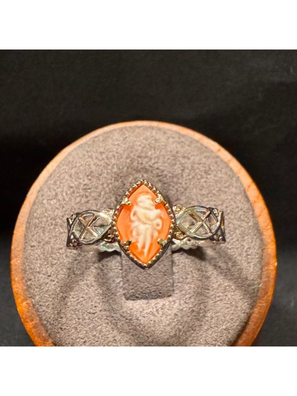 Sterling Silver 925 Carved Shell Cameo Prong Set Statement Ring Size 10.75